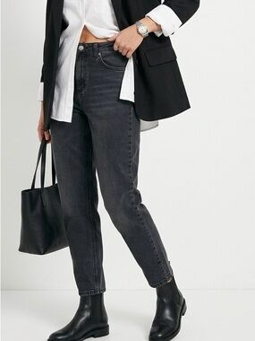 BDG Urban Outfitters High Rise Mom Jeans Washed Black 29